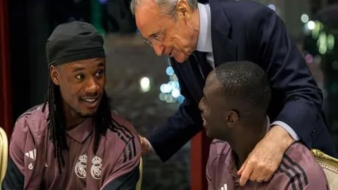 新疆注册名单变动：皮特森、爱德华兹离队，黑根斯、桑韦尔回归